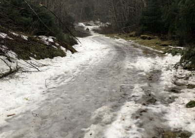 Pic of ice by water tank.